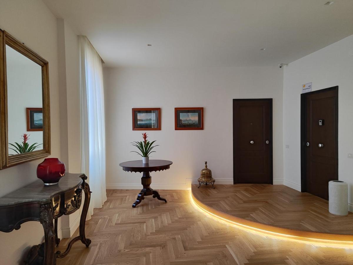 Santa Lucia Luxury Apartment Neapel Exterior foto