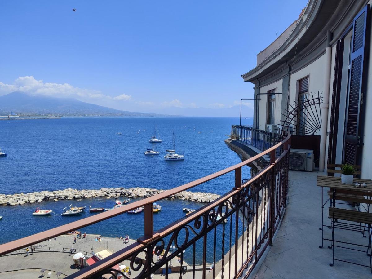 Santa Lucia Luxury Apartment Neapel Exterior foto
